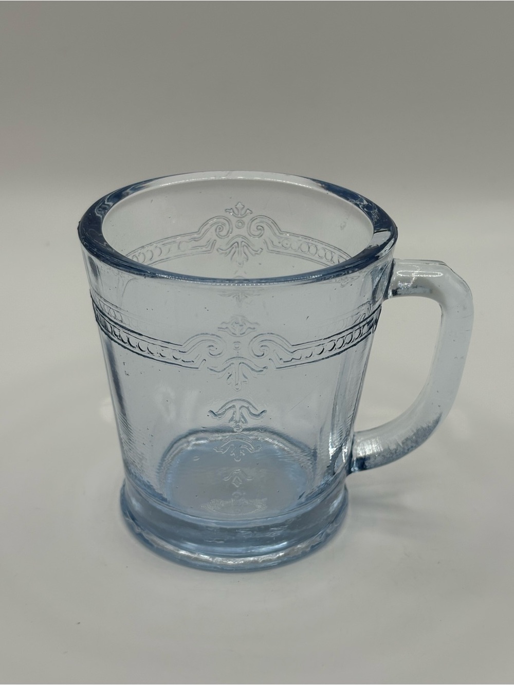 FIRE KING D-handle SAPPHIRE blue glass PHILBE MUG vintage Anchor Hocking READ